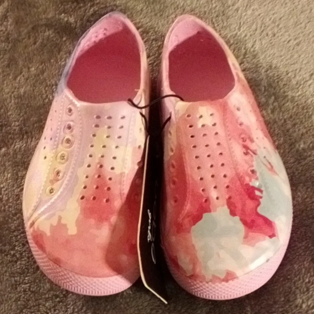 NEW BEBE SLIP ON SHOES GIRLS SIZE 5/6